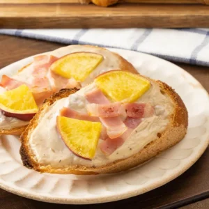 さつまいもとベーコンのクリームタルティーヌ